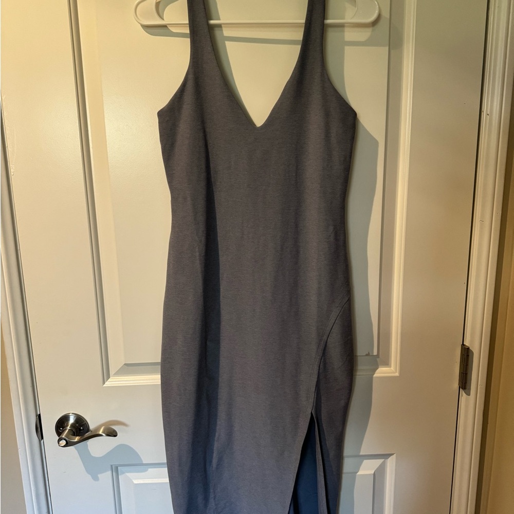 Beyond Yoga Spacedye Inspire Midi Dress in Cloud Gray Heather - Picture 5 of 8